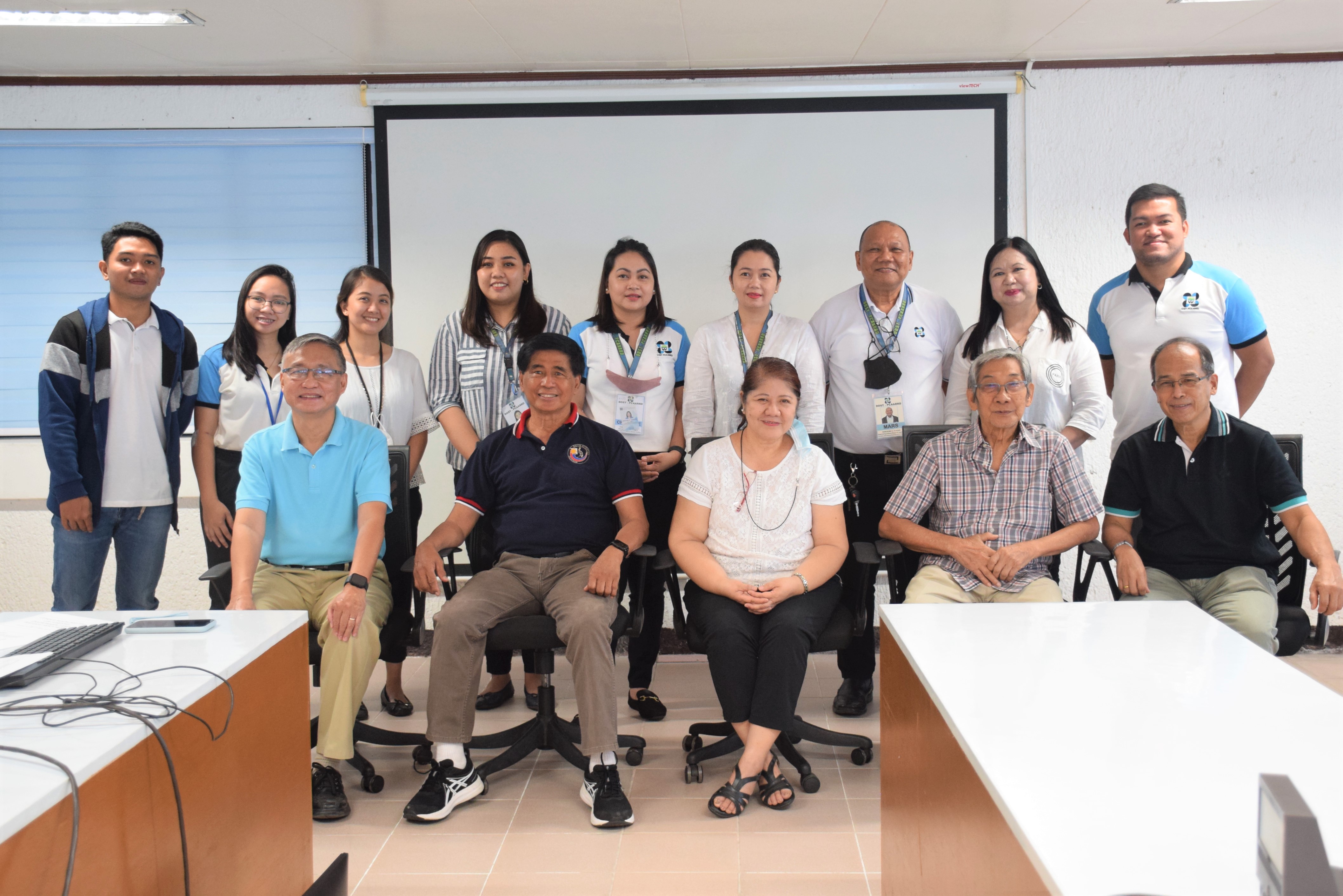 DOST-PCAARRD’s Forestry and Environment Research Division staff with industry experts Dr. Guillermo Mendoza, Dr. Ramon Razal, Dr. Florentino Tesoro, and Dr. Enrique Tolentino Jr.