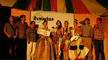 Mutya ng Rambakan sa Lambak. (L-R) ACD-PCAARRD Applied Communication Division Assistant. Director Cesar Frias, RRDCC Chair and ISU President Romeo Quilang, CVARRD Techno Gabay Coordinator Pedrita Medrano, Mutya ng Rambakan-Goat  Ma. Esperanza Telan, Mutya ng Rambakan 2012  Bernadette Dimarukot, Mutya ng Rambakan-Banana Maricel Bolesa, Mutya ng Rambakan-Mani Anne Mae Espinosa, TTPD-PCAARRD Director Dr. Melvin Carlos, and CVARRD Consortium Director Dr. Edmundo Gumpal.